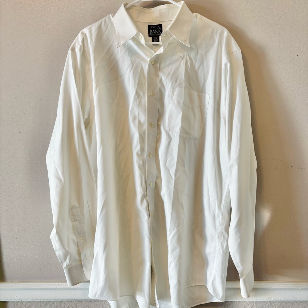 💸📉 Jos A. Bank White Button Down
